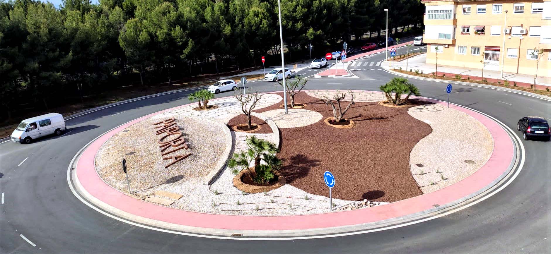 Glorieta en carretera CV-406 en el Municipio de Paiporta