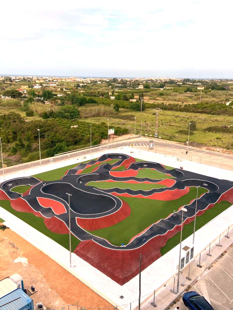 NUEVO PARQUE MUNICIPAL PUMPTRACK EN OLIVA